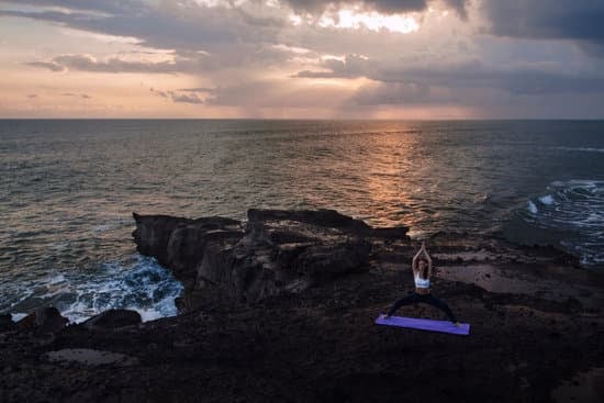 Come Acegliere Nome Studio Yoga 11 Crea un'atmosfera accogliente per il tuo studio yoga: scopri come accogliere i clienti con il nome giusto!