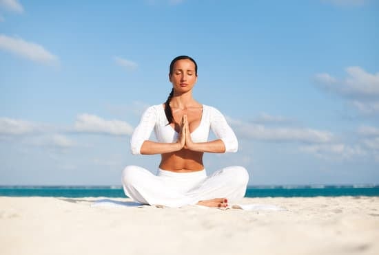 Chi Segue Tale Cammino E' Uno Yogi 1 Segui questo sentiero verso l'illuminazione: diventa uno yogi e scopri la tua vera essenza interiore