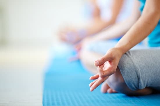 All'interno delle pratiche di yoga, i movimenti diventano fluidi e automatici per coloro che lo praticano