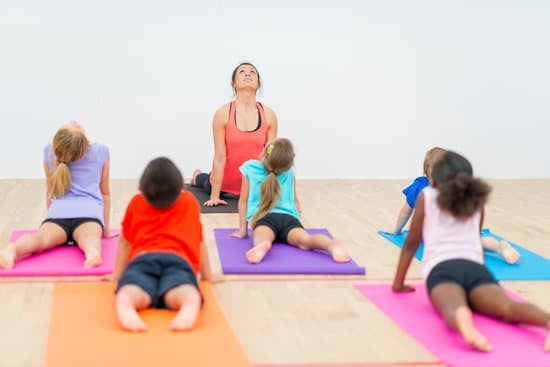 Scopri l'origine misteriosa dello yoga e le figure mistiche che hanno dato vita a questa pratica millenaria: chi erano i primi yogi?