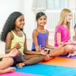Che Funzione Ha La Respirazione Nello Yoga La respirazione nello Yoga: scopri la sua funzione essenziale per raggiungere l'equilibrio e la serenità interiore