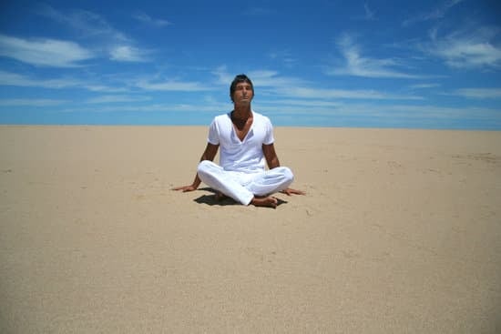 Come Alzare Il Volume in Modalita Tablet Yoga 1 Aumenta rapidamente il volume sul tuo tablet Yoga durante una sessione di yoga con questi semplici passaggi