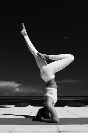 1) Scopri il costo di una lezione di yoga e inizia a prenderti cura del tuo benessere oggi stesso!