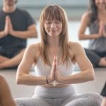 Come Imparare Lo Yoga Impara lo Yoga in meno di 20 parole: segui i video tutorial online per scoprire come praticare efficacemente questa disciplina millenaria