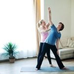 Come Cominciare a Fare Yoga a Casa Da Soli Inizia a praticare yoga da casa con semplici video tutorial su YouTube