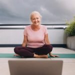 Che Posizione Yoga E Sul Bacino Migliora la tua posizione yoga sul bacino con questi semplici esercizi di allungamento e rafforzamento