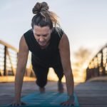 Come Nasce Lo Yoga Scopri come nasce lo yoga, le sue origini millenarie e il suo impatto positivo sulla mente e sul corpo