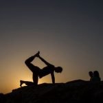 Che Cos'E' Lo Yoga Nidra Scopri in breve i benefici e la pratica dello Yoga Nidra, una forma di meditazione rilassante e consapevole