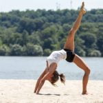Come Diventare Maestro Yoga Scopri come diventare un maestro di yoga professionista in meno di 20 parole seguendo i nostri consigli esperti!