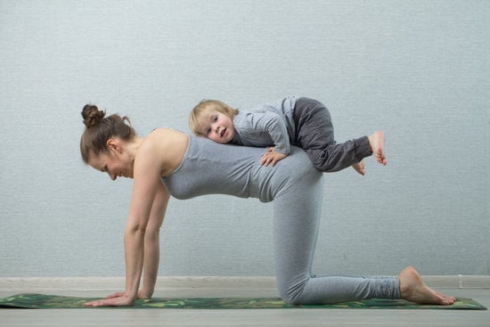 Come Fare Yoga Da Casa 1 Scopri come fare yoga da casa con semplici esercizi e video tutorial per una pratica quotidiana
