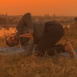 Come Funziona Lo Yoga Scopri come funziona lo yoga: una pratica millenaria che combina movimenti fluidi, respirazione consapevole e meditazione per equilibrio e benessere