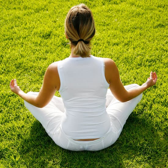 Come Condurre Un Rilassamento Cosciente Nello Yoga 1 Pratica il rilassamento cosciente nello yoga seguendo le nostre indicazioni