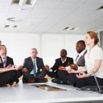 Gli effetti positivi dello yoga sulla salute mentale e fisica.