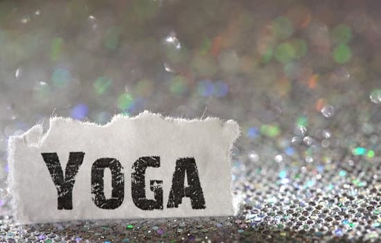 Trasformazioni fisiche con lo yoga: scopri come cambia la forma del corpo con la pratica regolare
