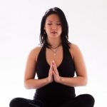 Come Condurre Una Classe Di Yoga Guida una pratica di yoga coinvolgente e rilassante per condurre una classe di yoga