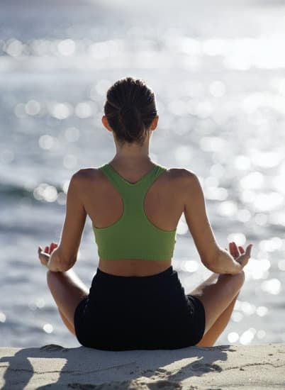 Il Karma secondo la filosofia Yoga: equilibrio delle azioni e conseguenze