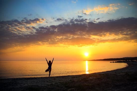 Scopri il super potere dello yoga: cos'è e come beneficiare