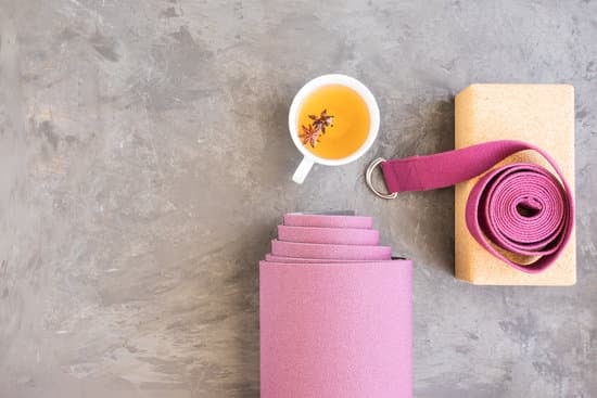 Scopri i benefici per la mente e il corpo praticando yoga regolarmente