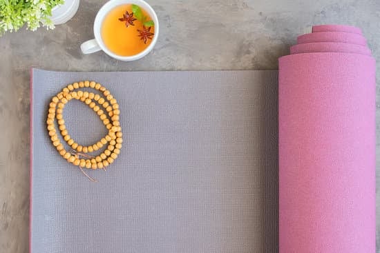 Come Diventare Insegnante Yoga 1 Suggerimento 1: Diventa insegnante yoga con formazione certificata e pratica costante