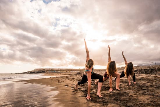 Scopri Come Aprire un Centro Yoga di Successo
