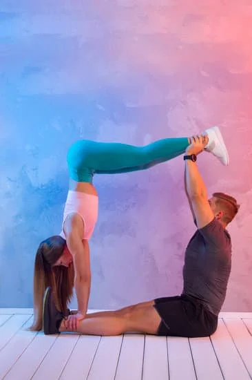 A 85 anni inizia il yoga: scopri il suo impatto sulla salute e sul benessere