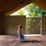 Come Ci Si Veste Per Yoga Come scegliere l'abbigliamento adeguato per praticare yoga