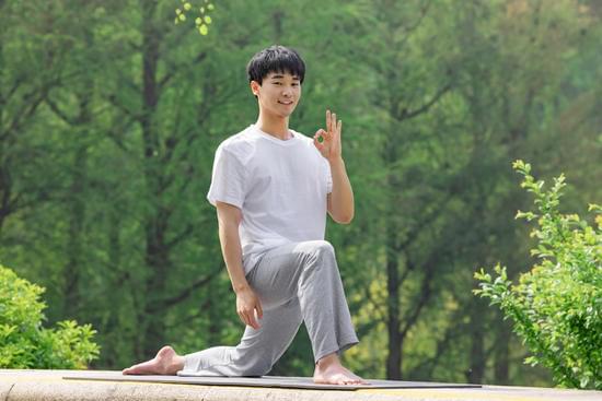 Come Alzare Il Volume in Modalita Yoga 1 Scopri come alzare il volume con la pratica dello yoga in modo armonioso e consapevole