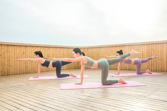 Guida dettagliata su come montare amaca yoga per una pratica sicura e confortevole