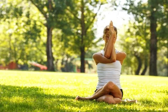Yoga oggi: scopri il significato e la pratica di una disciplina millenaria