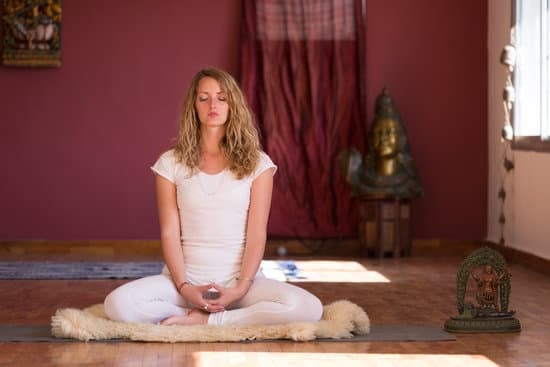 Come Capire Qual'E' Il Tipo Di Yoga Adatto 1 Scopri il tipo di yoga adatto con queste semplici guide
