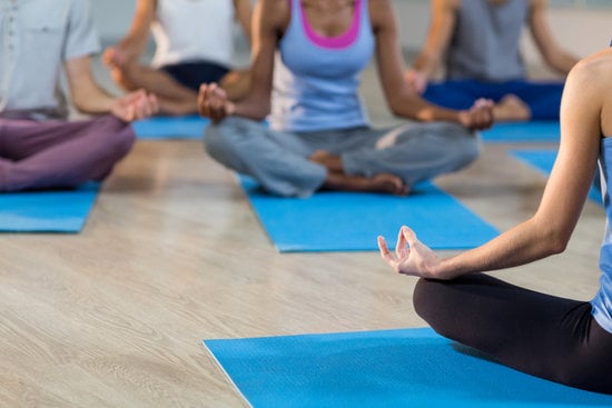 Come Combattere La Depressione Con Lo Yoga 7 Pratica lo yoga per combattere la depressione e ritrovare equilibrio e serenità