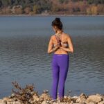 Come Fare Posizione Yoga Scopri come fare posizione yoga per migliorare la tua salute e benessere