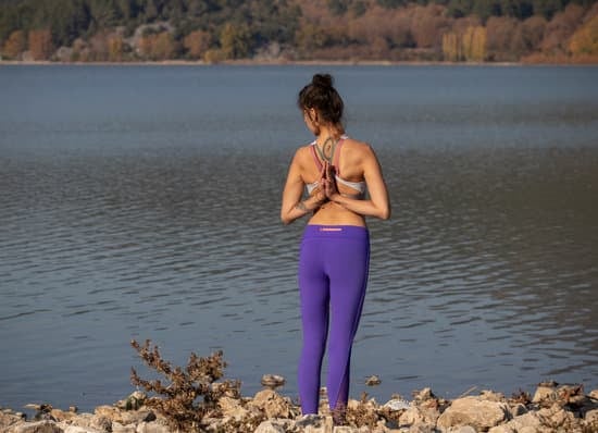 Scopri come fare posizione yoga per migliorare la tua salute e benessere