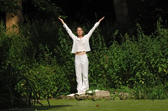 Cosa Fare Al Termine Di Una Sessione Yoga 1 Rilassati e rifletti sulla pratica di yoga appena terminata