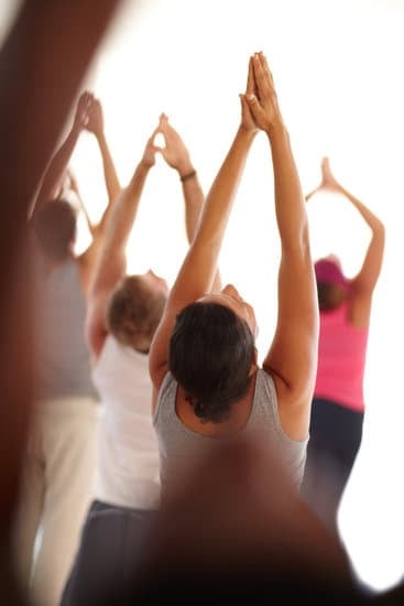 Con Lo Yoga Si Perde Peso 1 Dimagrisci con lo yoga: segreti per perdere peso e ristabilire l'equilibrio