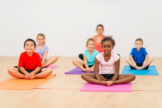 Come Orientarsi Quando Si Pratica Yoga 1 Trova l'equilibrio interiore mentre pratichi yoga