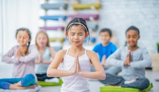 Cosa Pensa La Chiesa Sullo Yoga Chiesa Cattolica 1 Cosa pensa la Chiesa cattolica sullo yoga: una prospettiva teologica e spirituale da approfondire