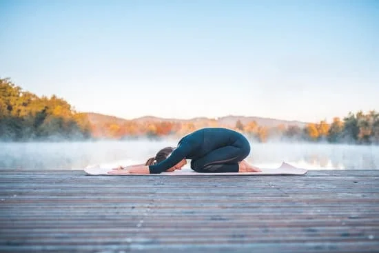 10 giochi divertenti per insegnare yoga ai bambini