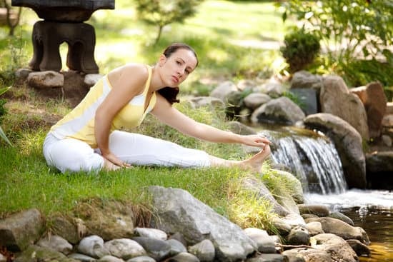 Scopri come vivere bene la tua sessualità attraverso lo yoga