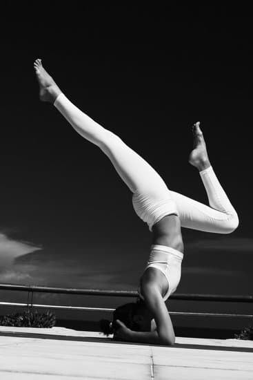 Come Si Chiamano Gli Insegnanti Di Yoga 1 Scopri quali sono i nomi dei maestri di yoga