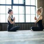 Scopri cosa insegna lo yoga: equilibrio, flessibilità e pace interiore