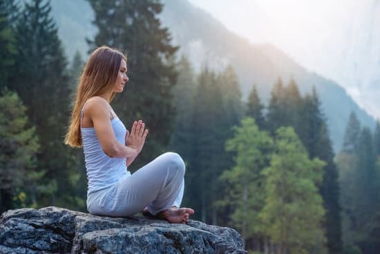Scopri i segreti dei maestri di yoga: come si chiamano e come influenzano la pratica