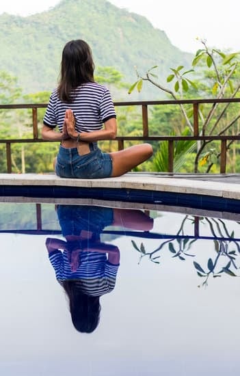 Scopri i segreti per diventare insegnanti di yoga online in modo efficace e professionale