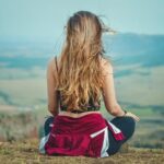 Come Inventare Una Sessione Yoga Della Risata Crea una sessione di yoga della risata unica e divertente per rilassarti e divertirti