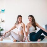 Con Lo Yoga Si Fanno I Muscoli Con lo yoga si fanno i muscoli: scopri i benefici della pratica regolare