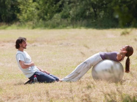 Scopri come fare yoga da soli con questi video esplicativi