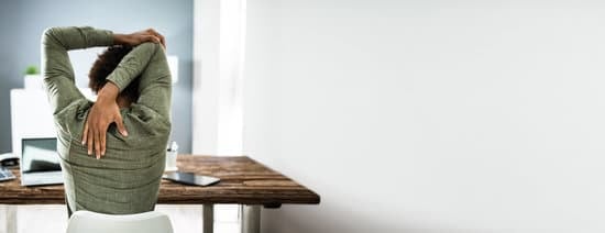 Come Scegliere Il Tappetino Da Yoga Decathlon 1 Scopri come scegliere il tappetino da yoga Decathlon ideale per la tua pratica