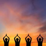 Come Passare Dalle Posizioni in Piedi a Quelle Sedute Yoga I segreti per passare agevolmente dalle posizioni in piedi a quelle sedute, yoga
