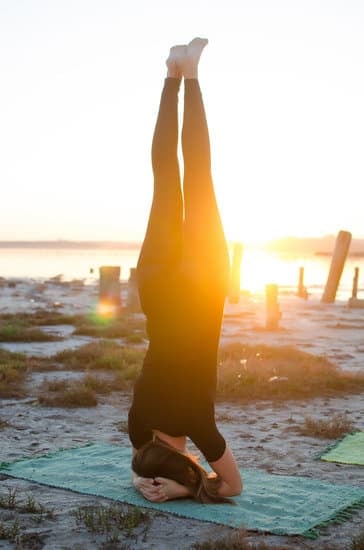Con Le Protuzioni Discale Alla Schiena Si Puo Fare Yoga 1 Yoga per le protezioni discali alla schiena: consigli per praticare in sicurezza