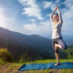 Come Praticare Lo Yoga Della Risata Impara come praticare lo yoga della risata per migliorare il tuo umore e ridurre lo stress